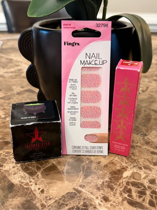 Jeffree Star & Fingers Other - 🥰♥️Jeffree Star Cosmetics & Pink Pattern Nail Make-Up Full Cover Strips